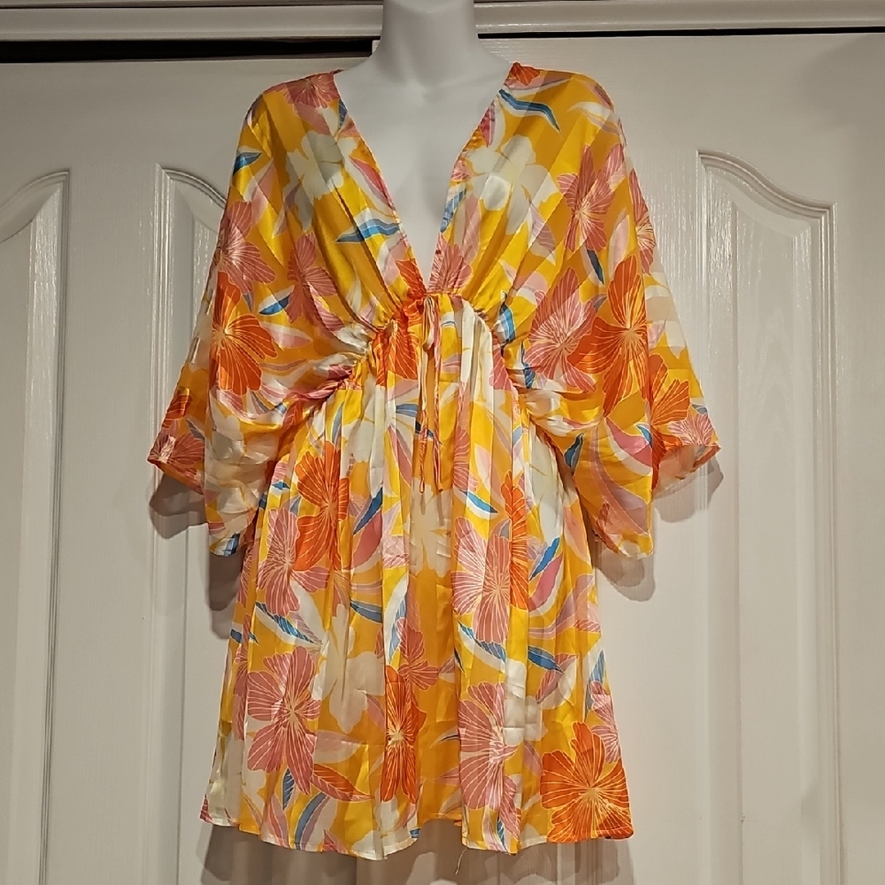 Cupshe Floral Cover-up Sz M NWT